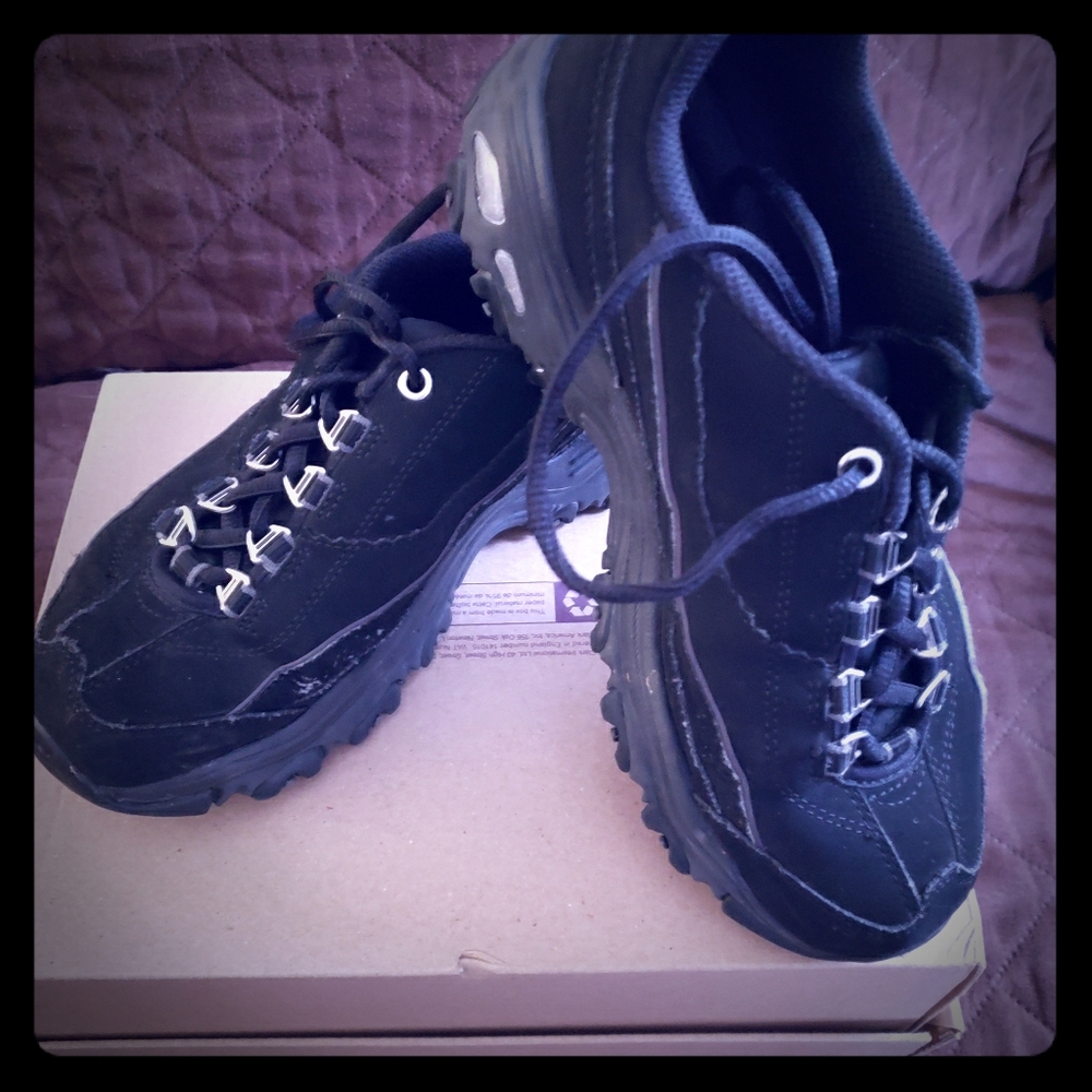 Womens closed shoes
